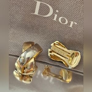 ✨️Christian Dior Vintage Gold Clip On Ribbon Style X Earrings 🌟